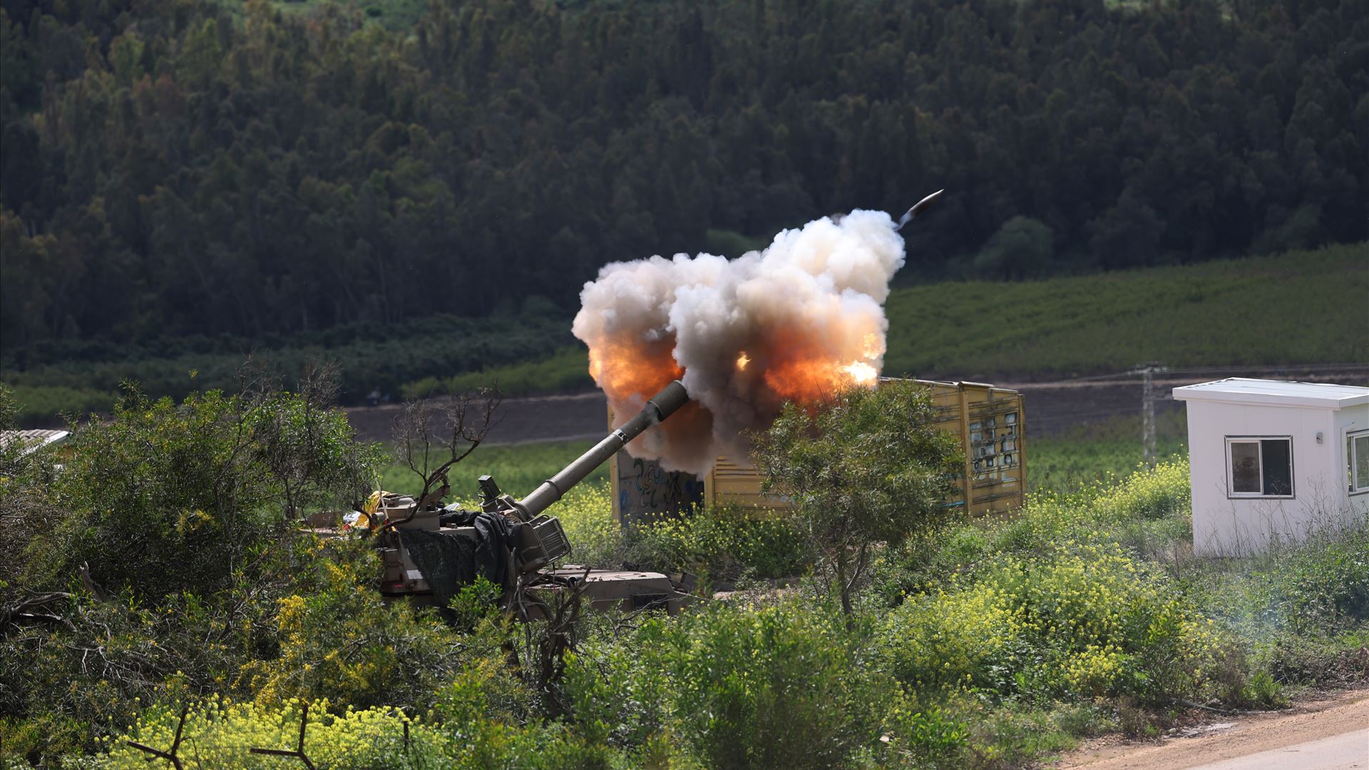 Israel apela à evacuação de zona entre Síria e Líbano antes de ataques