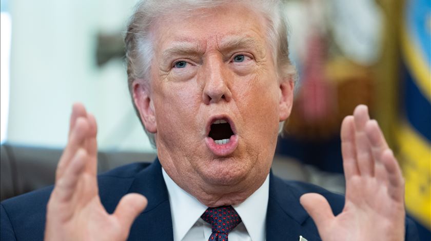 Trump usa palavrão para exigir abertura do Estreito de Ormuz