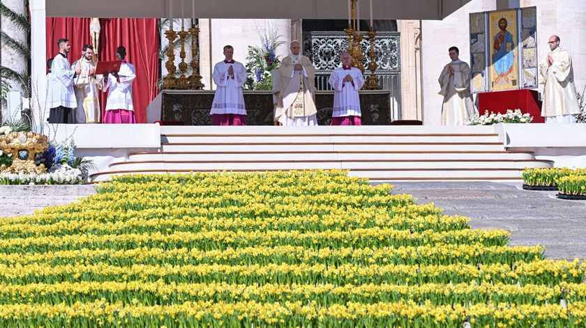 Leão XIV: “Cristo está vivo e alcança-nos, até nos abismos da morte”. Foto: Riccardo Antimiani/EPA