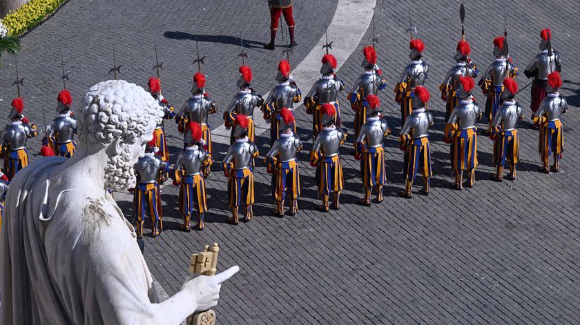 Leão XIV: “Cristo está vivo e alcança-nos, até nos abismos da morte”. Foto: Riccardo Antimiani/EPA