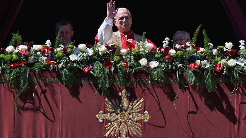 Vídeo. Urbi et Orbi: “Quem tem armas nas mãos, que as deponha”, pede Papa