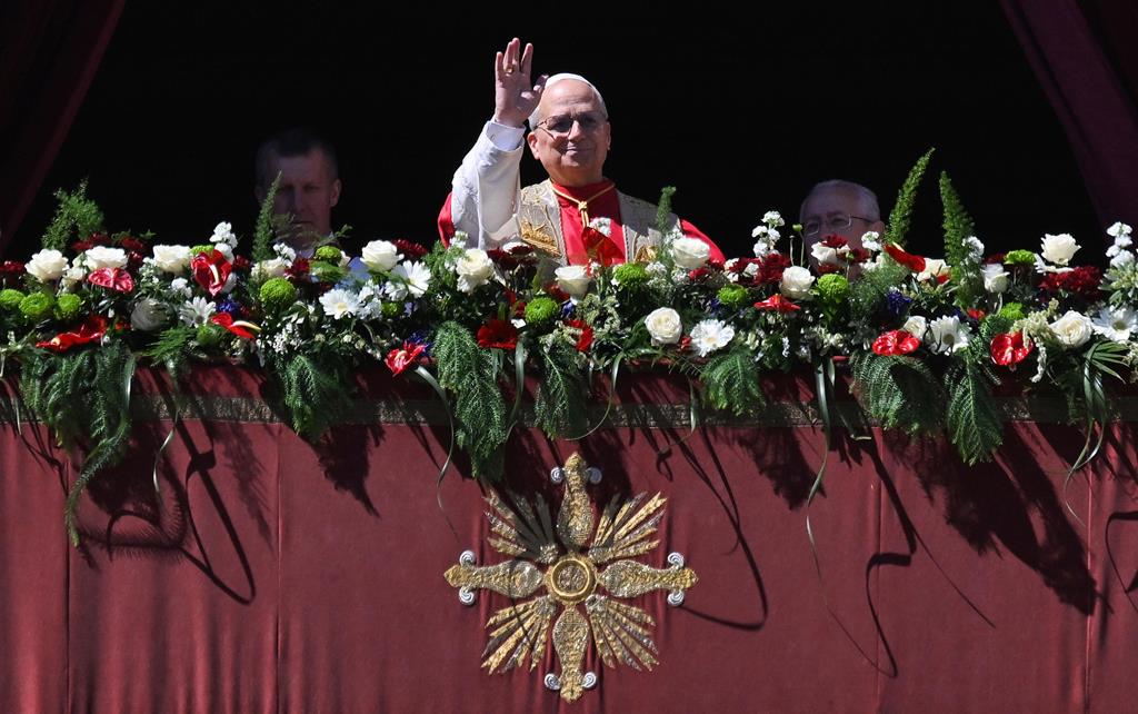 Vídeo. Urbi et Orbi: “Quem tem armas nas mãos, que as deponha”, pede Papa