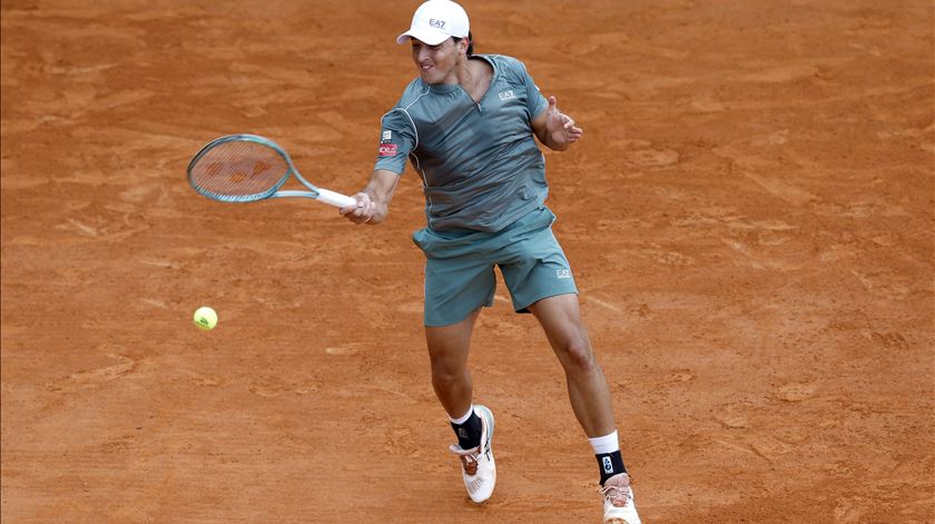 Luciano Darderi é o quarto tenista do top-30 confirmado no Estoril Open