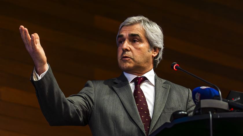 Portugal tem 24.517 militares, garante ministro da Defesa