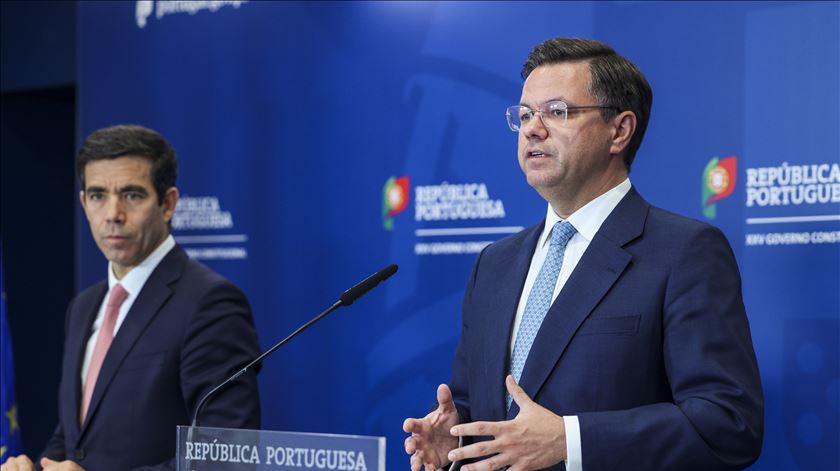 Governo isenta de visto prévio contratos até 10 milhões