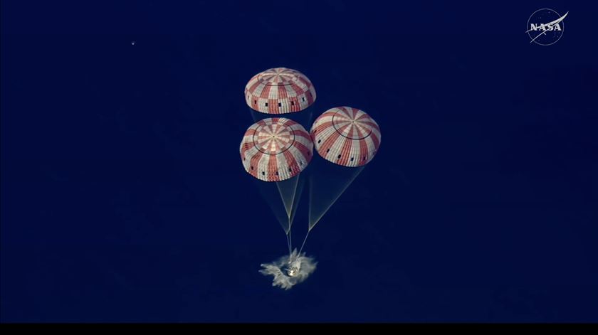 Missão Artemis II regressou à Terra após viagem ao lado "mais oculto" da Lua. Foto: NASA/EPA Missão Artemis II regressou à Terra após viagem ao lado "mais oculto" da Lua. Foto: NASA/EPA