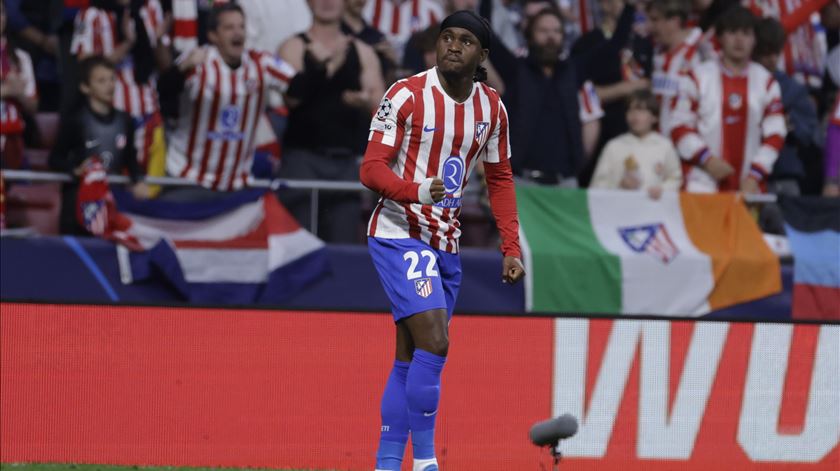 Atlético e PSG confirmam passagem às "meias" da Champions