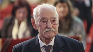 Montenegro escolhe o 25 de abril para homenagear o teatro e Ruy de Carvalho