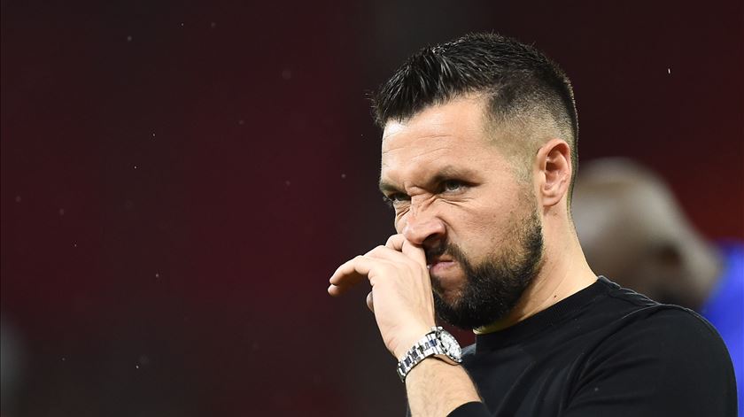 Farioli: "Não perdemos eliminatória aqui, a maior oportunidade foi no Dragão"