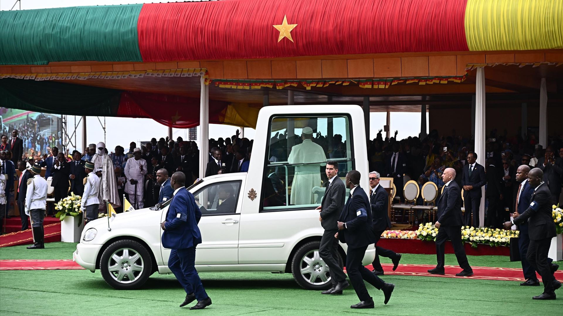 Leão XIV: “Ninguém deve ser deixado sozinho”