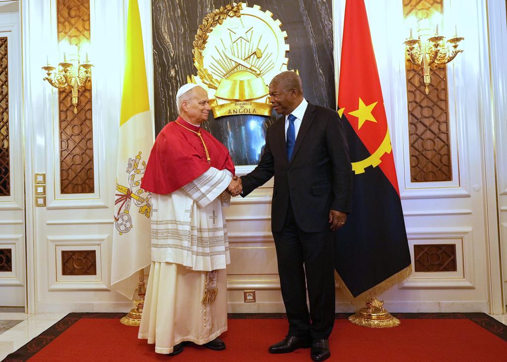 Leão XIV fala em português  em Angola: “Não temais  as divergências, nem extingais  as visões”