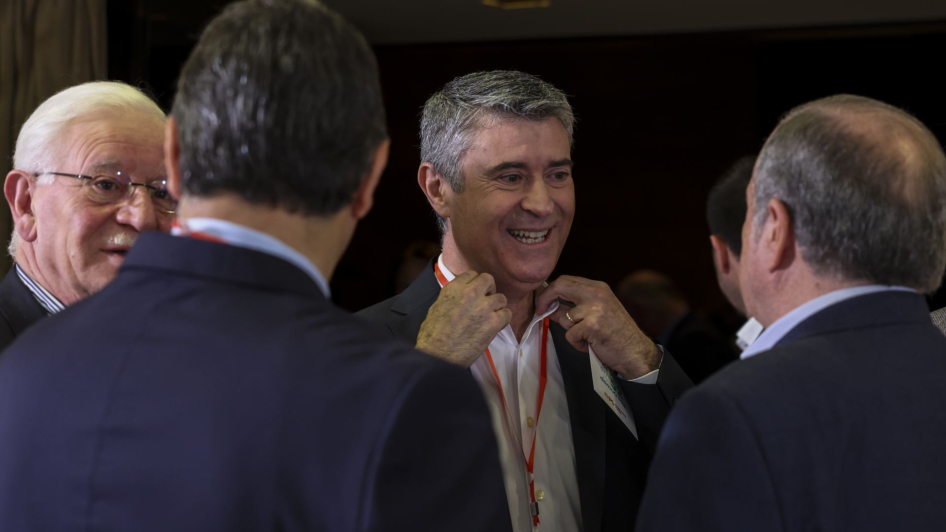 Carneiro acusa Governo de estar a ganhar dinheiro com os combustíveis