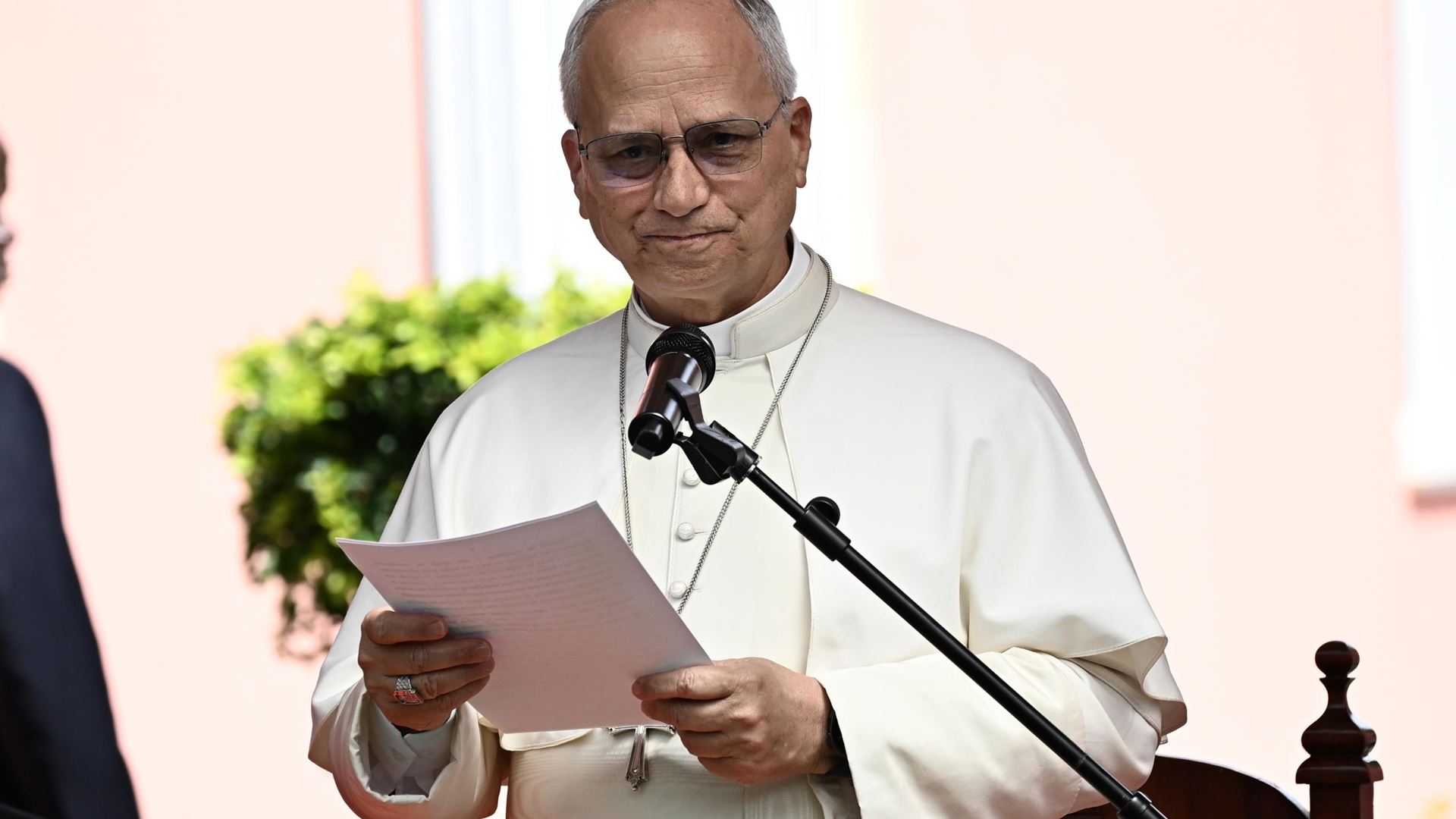 ? Papa Leão XIV em encontro com a comunidade religiosa em Nossa Senhora da Fátima de Luanda