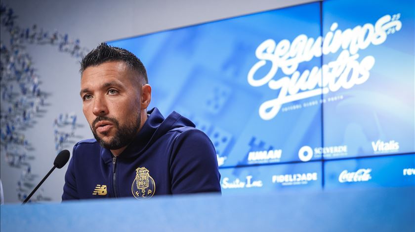 Farioli não precisa de gasolina para atear chama do FC Porto. "Queremos ir buscar o que merecemos"