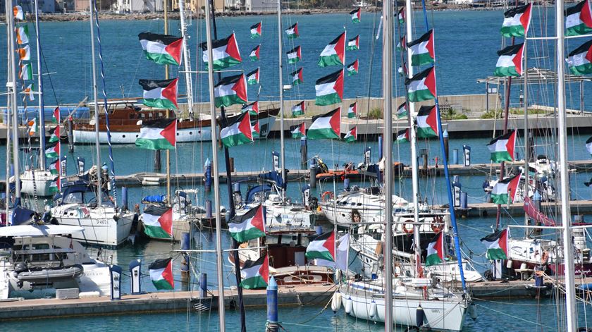 Famílias sem notícias dos portugueses detidos por Israel pedem reunião a Seguro