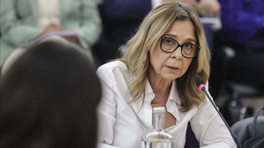 ​Ministra da Saúde justifica menos consultas, menos cirurgias e mais tempo de espera