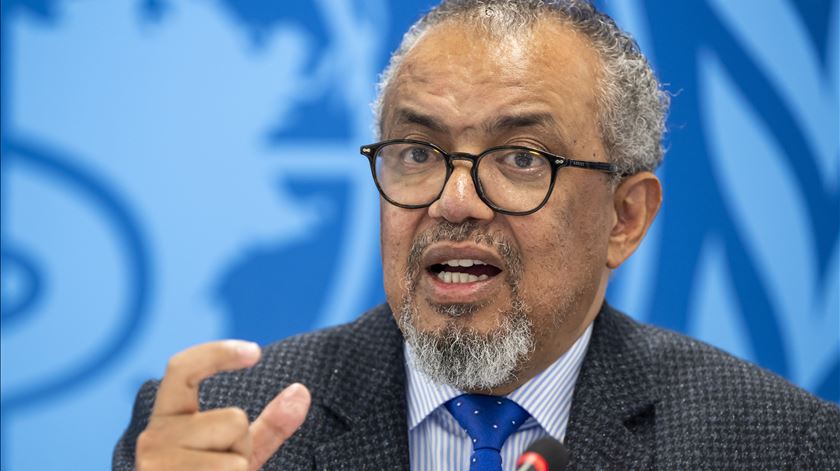 Diretor-geral da OMS alerta para propagação da epidemia de ébola e justifica emergência