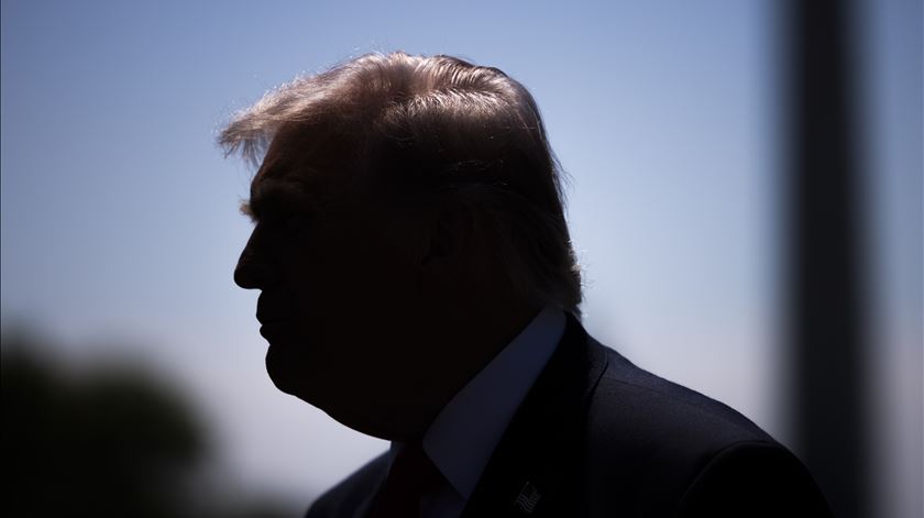 "Não estou satisfeito": Trump anuncia o fim das hostilidades com Irão, mas não descarta futura ofensiva