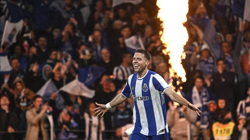 Jogo do título: Ouça o relato do golo de Bednarek no FC Porto vs. Alverca