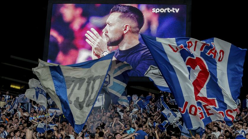 ​Quem tem mais títulos em Portugal? FC Porto campeão aproxima-se do Benfica