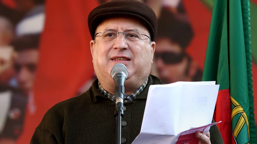 Antigo locutor de rádio Cândido Mota morre aos 82 anos. Foto: Antonio Cotrim/Lusa