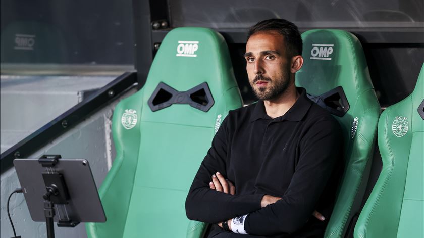 Gil Lameiras manda mensagem para dentro do Vitória. "Muita coisa tem de mudar"