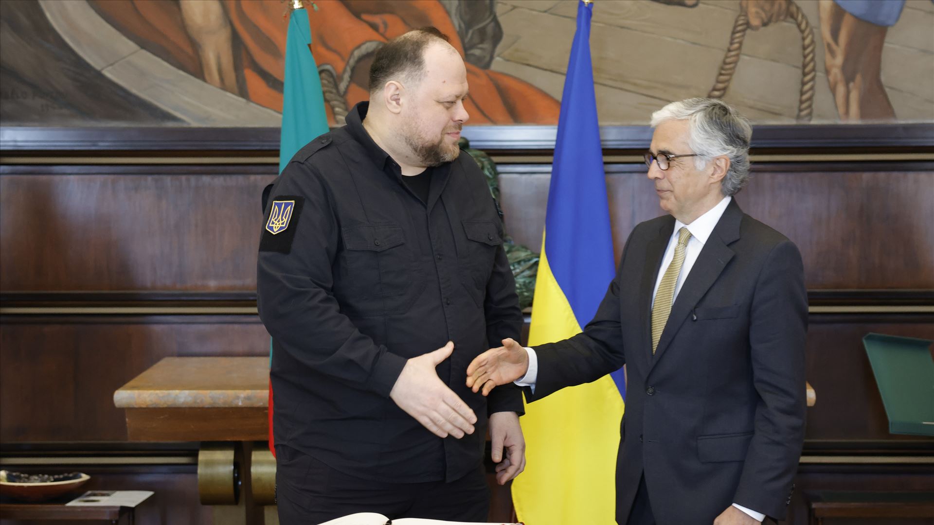 PCP boicota visita do presidente do parlamento ucraniano e associa-o a forças nazis