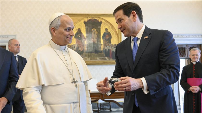 Papa e Rubio discutiram necessidade de "trabalhar incansavelmente pela paz"
