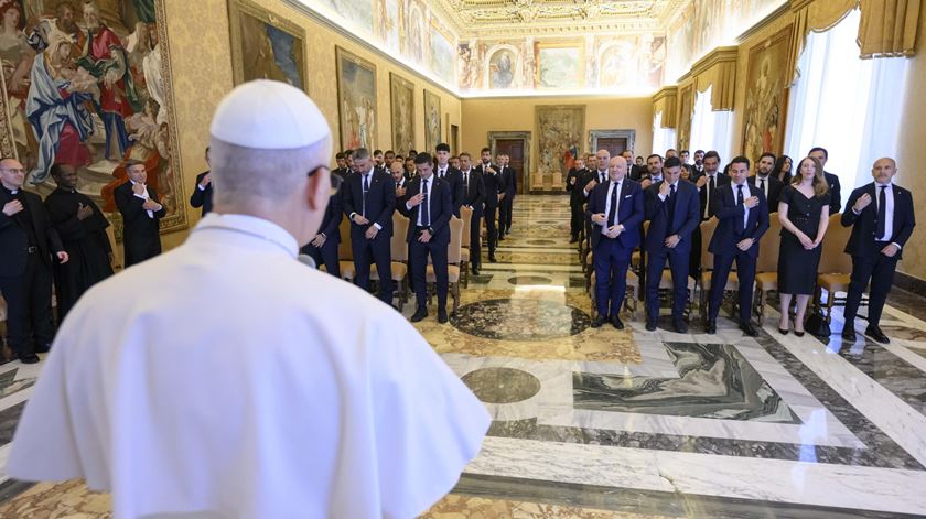 Papa Leão XIV encontra-se com plantel do Inter de Milão, que venceu a Serie A desta época Foto: Vatican Media Handout/EPA Papa Leão XIV encontra-se com plantel do Inter de Milão, que venceu a Serie A desta época Foto: Vatican Media Handout/EPA