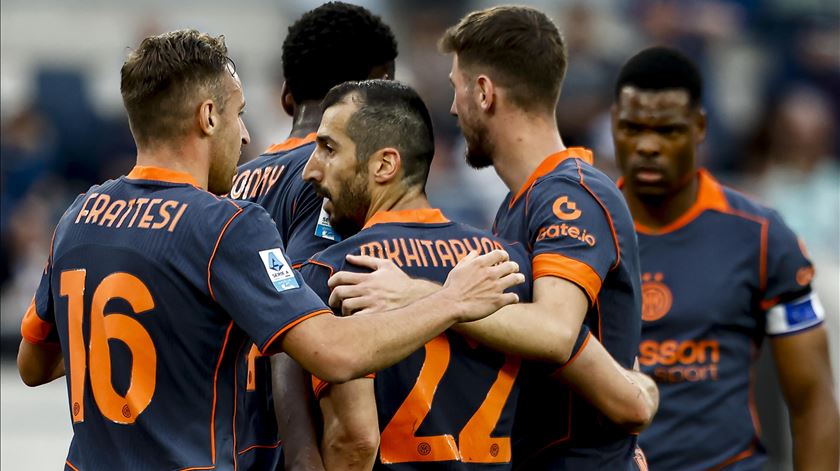 Inter derrota Lazio