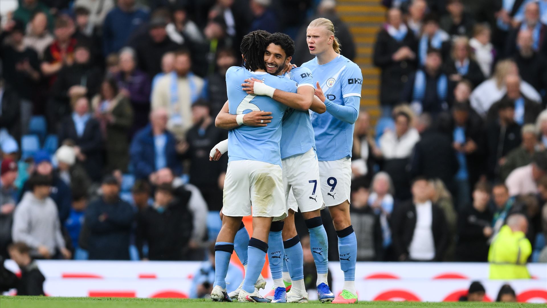 City vence Crystal Palace e fica a dois pontos do Arsenal