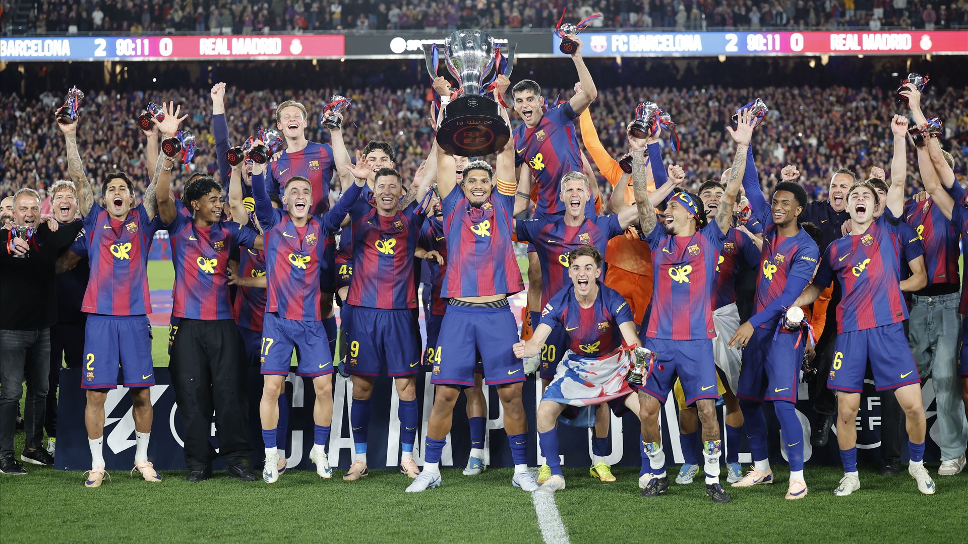 João Cancelo campeão nas quatro melhores ligas da Europa