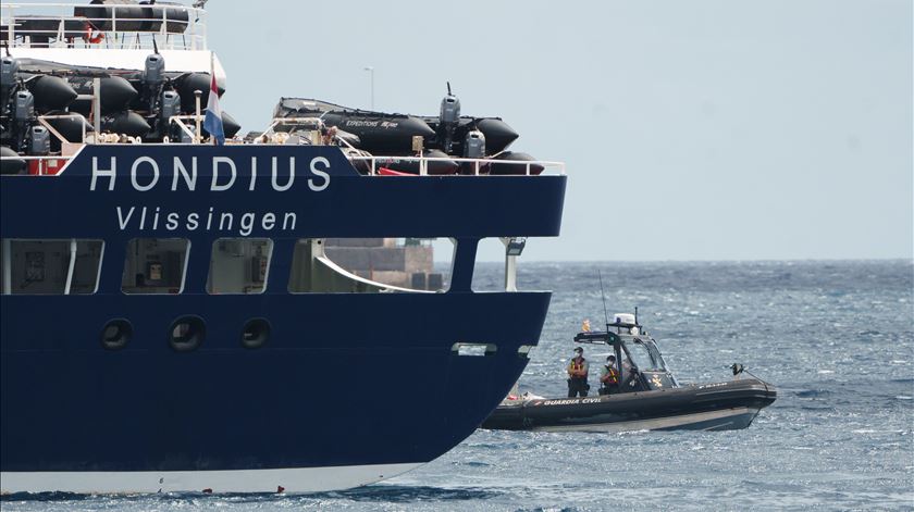 Espanhol testa positivo para hantavírus após deixar navio