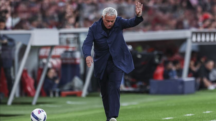 Mourinho e a arbitragem. "Pior do que temos tido penso que é impossível" Mourinho e a arbitragem. "Pior do que temos tido penso que é impossível"