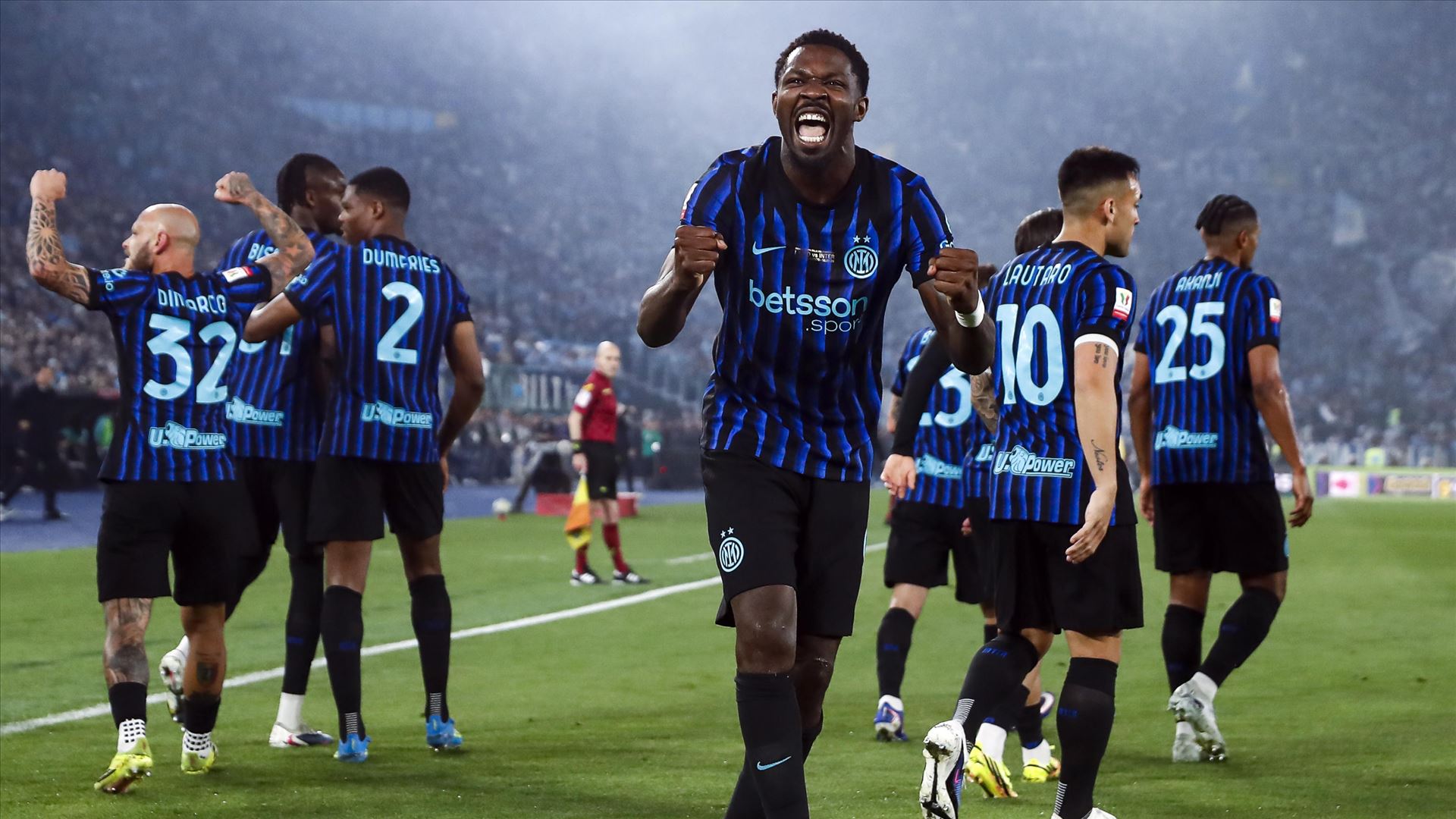 Inter derrota Lazio em Roma e conquista Taça de Itália