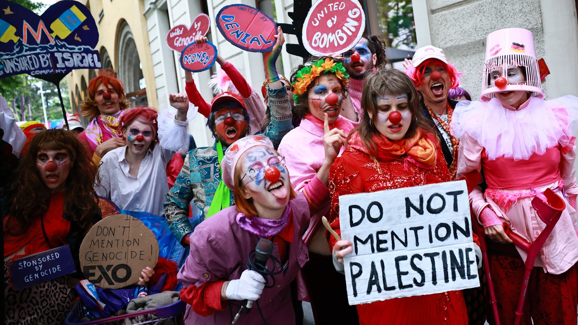 Milhares protestam em Viena contra participação de Israel na Eurovisão