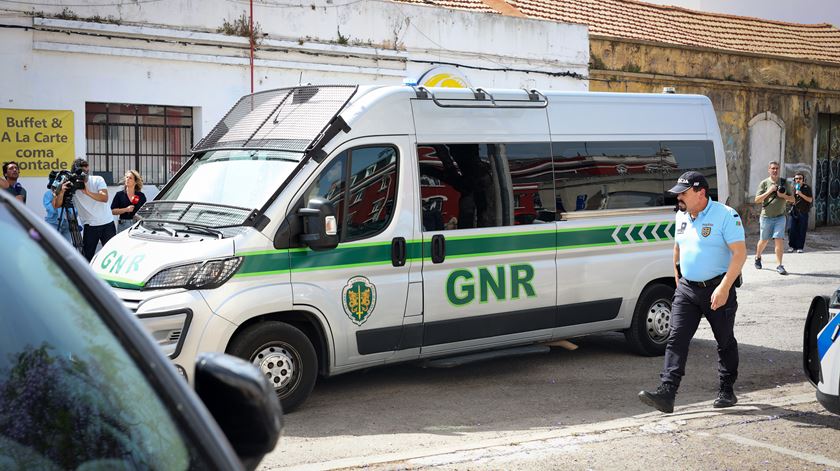 MP pede prisão preventiva para mãe e padrasto de crianças francesas