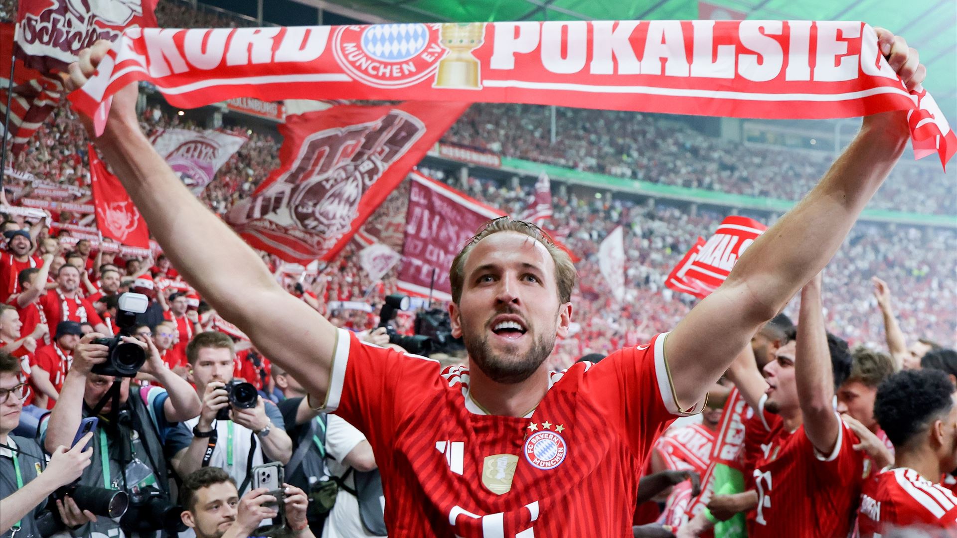 Bayern Munique conquista Taça em mais um show de Kane