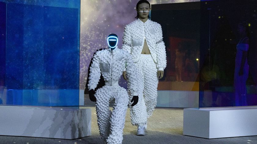 K-Pop e Robots. Parque temático mete androides a dançar e a lutar em Seul. Foto: Jeon Heon-kyun/EPA