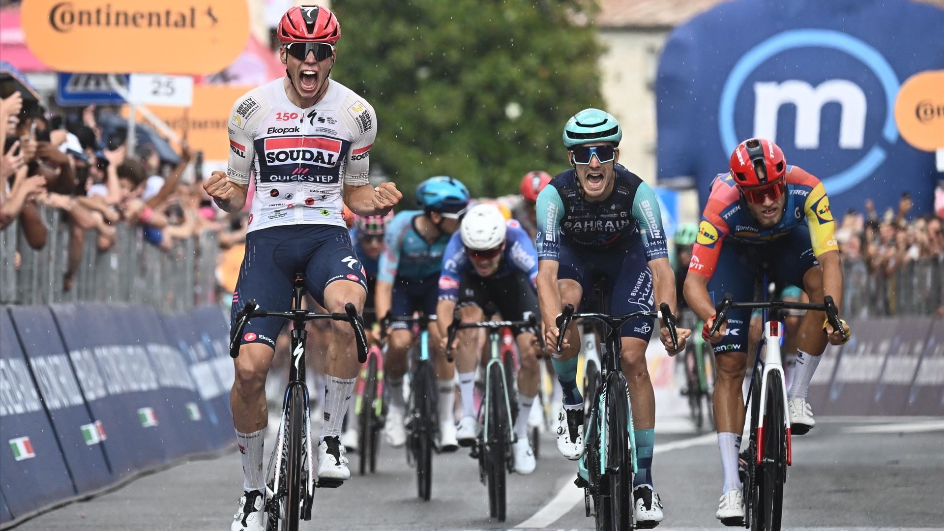 Magnier volta a ganhar ao sprint, Eulálio caiu, mas atacou