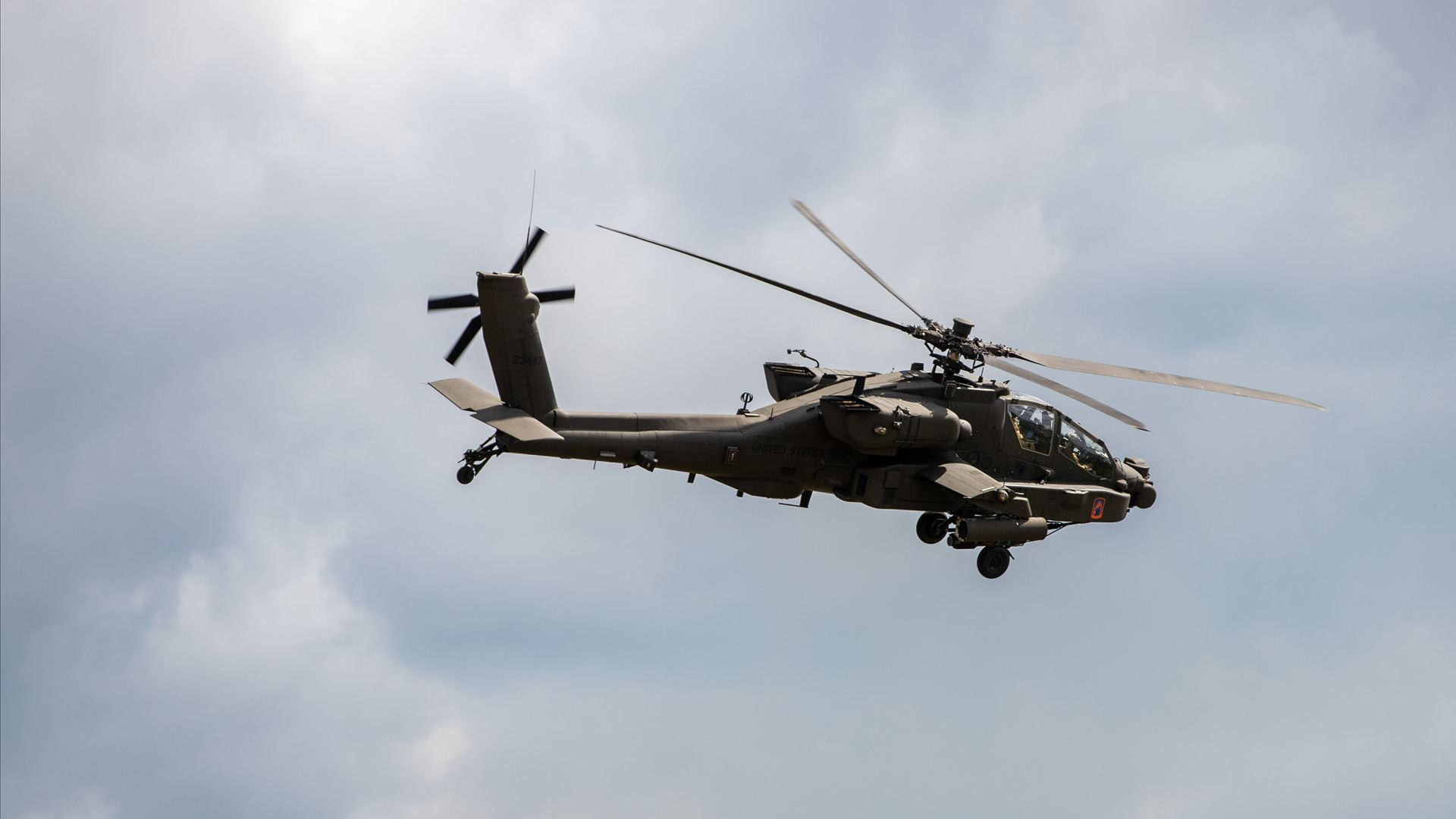 Helicóptero norte-americano cai perto do Estreito 