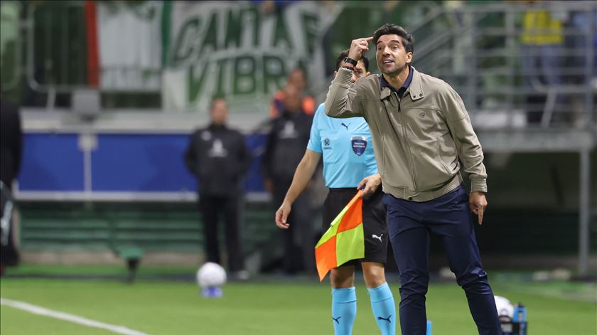 Abel Ferreira e Artur Jorge goleiam e estão nos "oitavos" da Libertadores