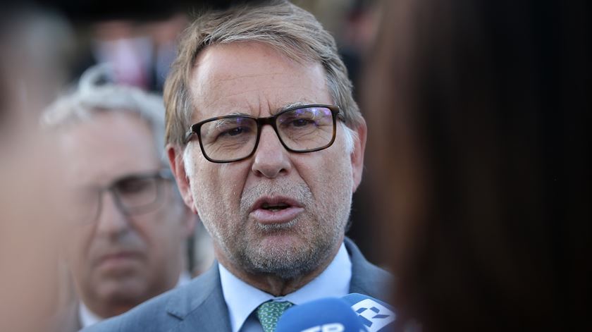 Governo está preparado para "soluções extraordinárias" de ajuda aos bombeiros Governo está preparado para "soluções extraordinárias" de ajuda aos bombeiros