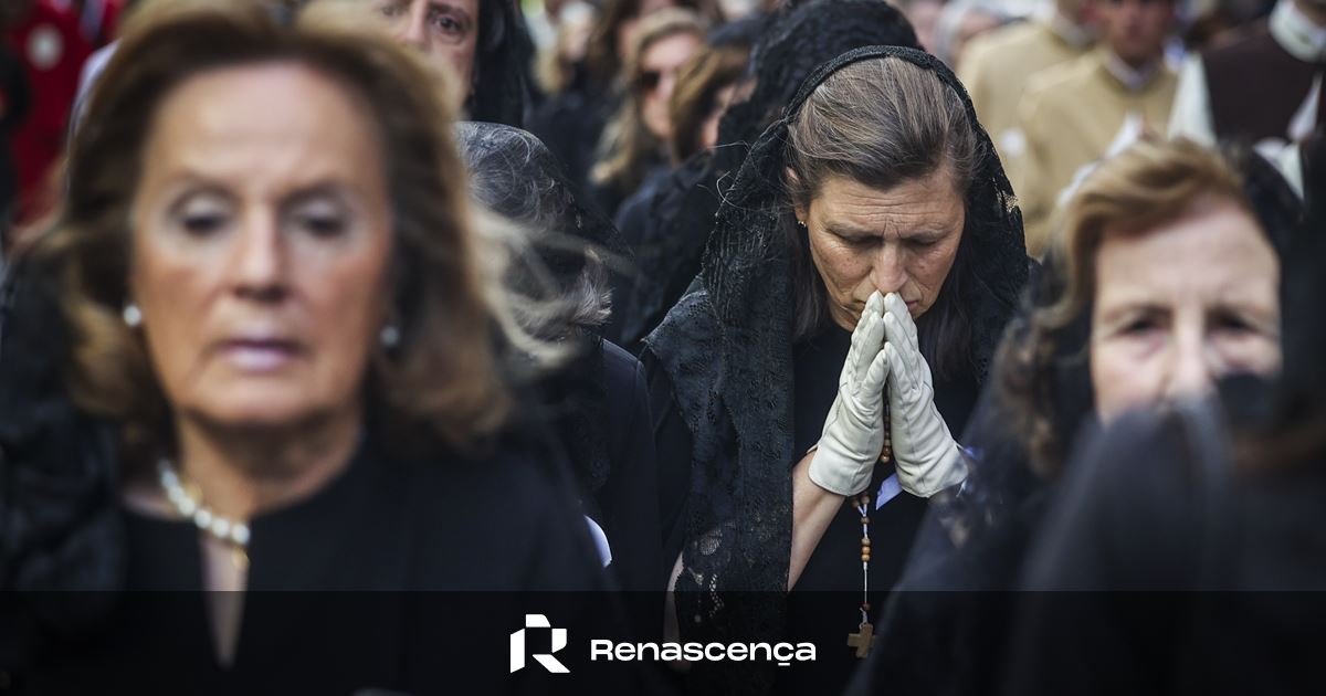 Milhares na Procissão do Corpo de Deus: 