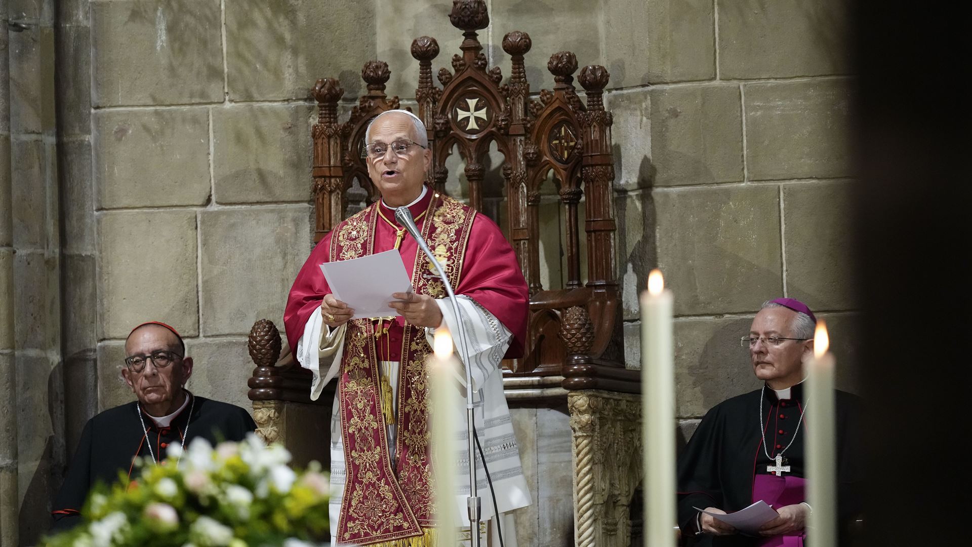 Leão XIV chega a Barcelona. Reveja a oração da Hora Interméd