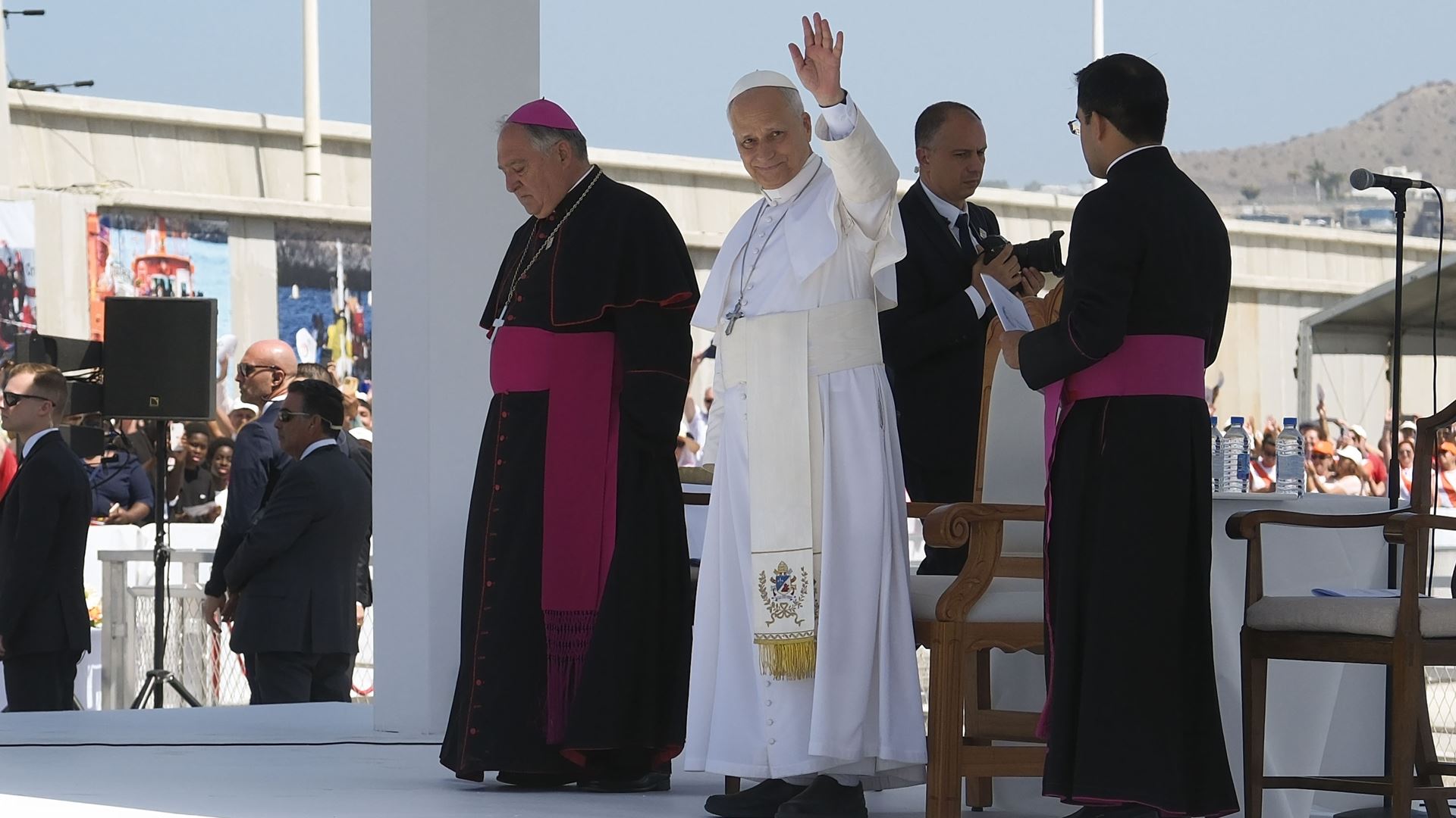 Reveja o encontro do Papa com bispos e sacerdotes na Catedra