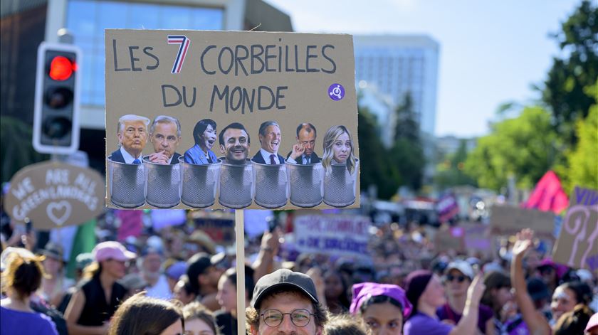 "Os inimigos não chegam de barco, mas de avião privado". Protestos "Não ao G7" em Genebra antes da cimeira em França