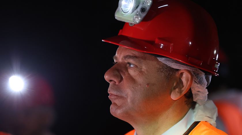 PM: Portugal "faz corar de inveja qualquer economia da União Europeia" PM: Portugal "faz corar de inveja qualquer economia da União Europeia"