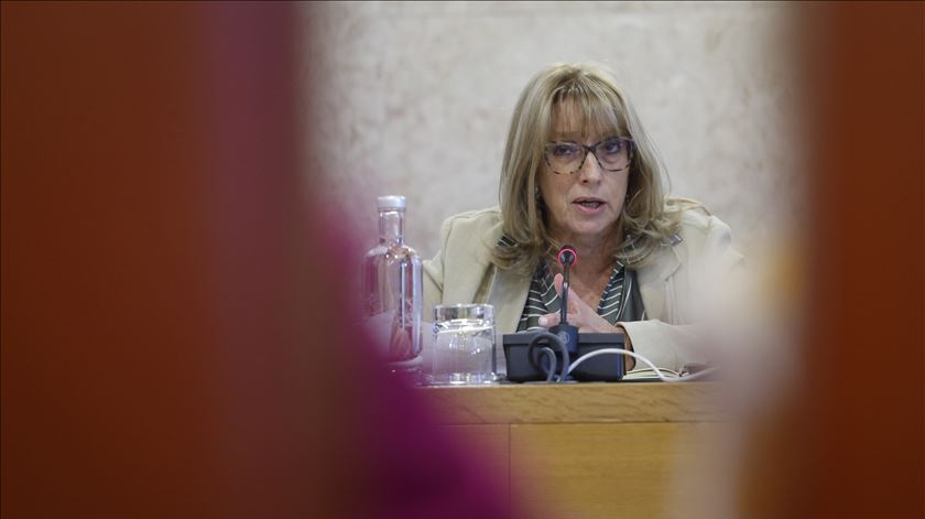 Ministra afasta reforma "estrutural" da Segurança Social nesta legislatura, mas admite "medidas complementares"