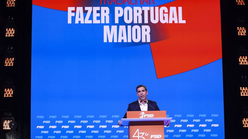 Leitão Amaro: “Cada vez que no TikTok virem André Ventura a dançar, ele é o homem que vos está a tramar”